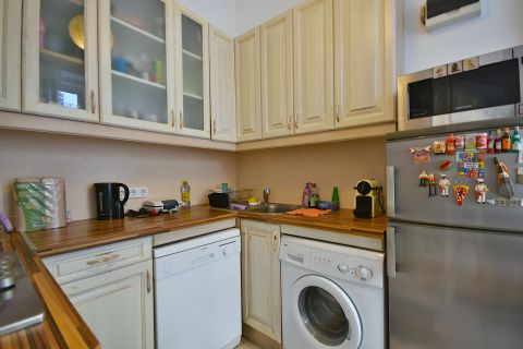 Eladó Lakás 1068 Budapest 6. kerület 