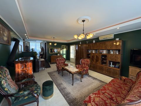 Eladó Ház 9081 Győrújbarát , Kétgenerációs ház Győr szomszédságában!