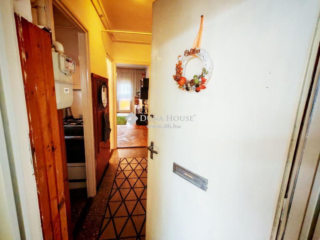 8840 Csurgó , Csurgó központjában 54 m2-es, 1. emeleti lakás eladó! — 1/13