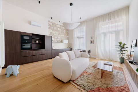 Kiadó Lakás 1051 Budapest 5. kerület 