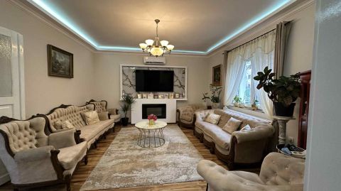 Eladó Ház 1144 Budapest 14. kerület , gvadányi utca és Virradat utca sarka