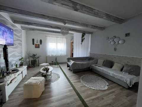 Eladó Ház 8066 Pusztavám , Pusztavám, Központ közeli