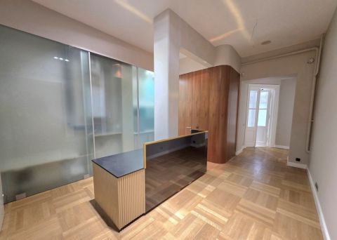 Kiadó Lakás 1061 Budapest 6. kerület , Exkluzív palotaépületi ingatlan az Andárssy úton