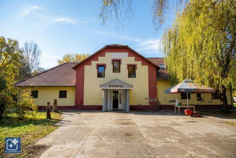 Eladó Vendéglátás 6640 Csongrád , 6600 Szentes, Ady E. u. 1.