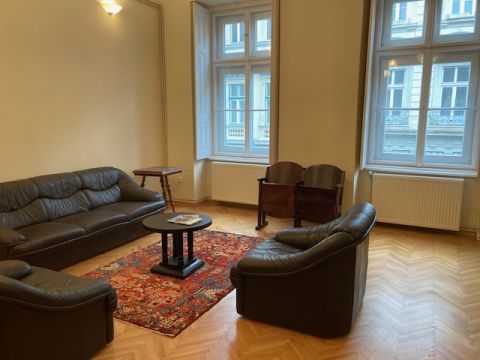 Eladó Lakás 1065 Budapest 6. kerület 