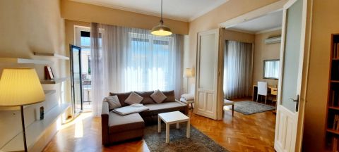 Kiadó Lakás 1054 Budapest 5. kerület Erkélyes, napfényes lakás a Parlament közelében