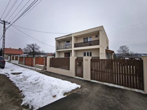 Eladó Ház 2119 Pécel 