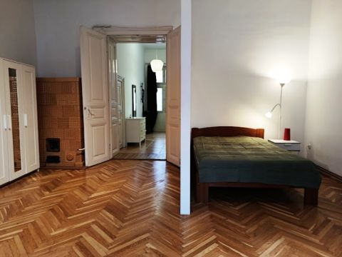 Eladó Lakás 1071 Budapest 7. kerület Lövölde téren Városliget közeli 51 m2-es lakás jó házban