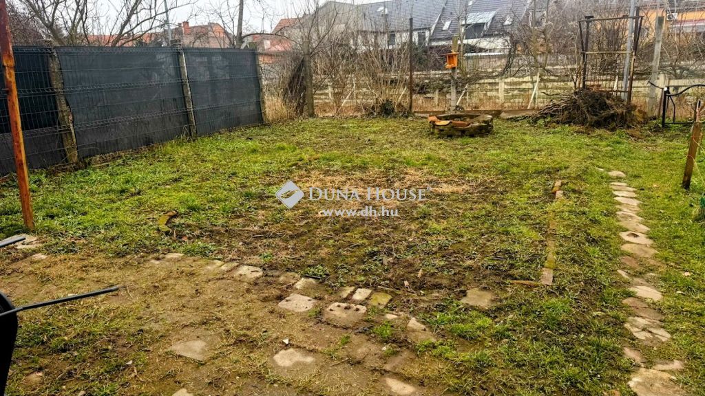 9700 Szombathely , Csendes utcában — 1/33