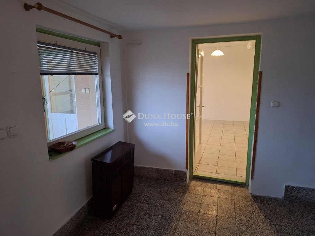 6640 Csongrád , Bokros központi részén — 1/9
