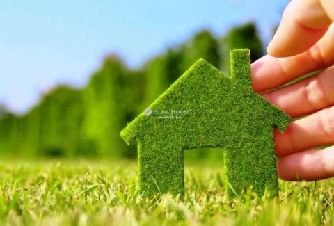 Eladó Telek 9173 Győrladamér , Főút közelében 