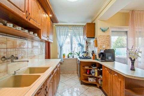 Eladó Ház 1185 Budapest 18. kerület Csendes mellékutca, udvarra néző beleszeretős családi háza