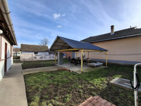 Eladó Ház 5300 Karcag 