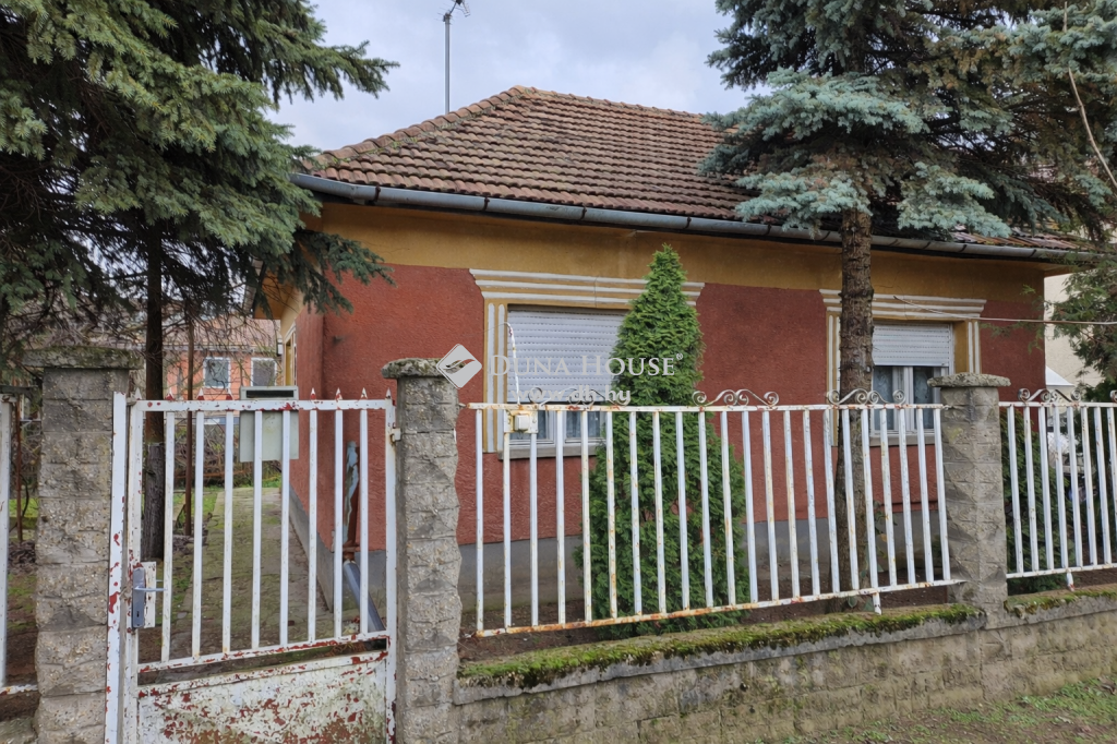 2213 Monorierdő , Monorierdőn közel az iskolához eladó kádár-kocka — 1/17