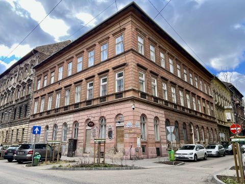 Eladó Lakás 1081 Budapest 8. kerület 