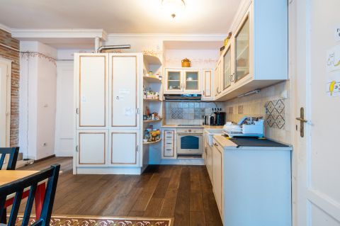 Eladó Lakás 1024 Budapest 2. kerület 