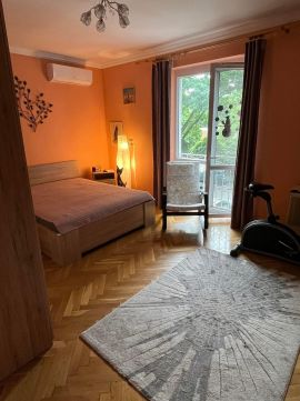 Eladó Lakás 1033 Budapest 3. kerület 