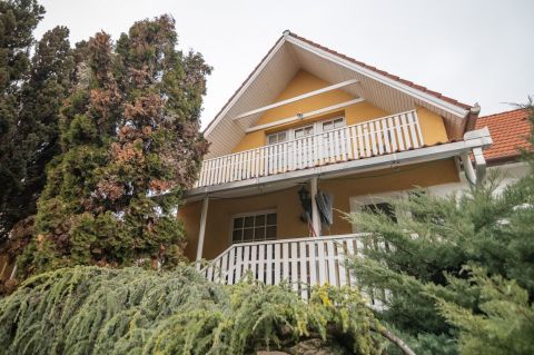 Eladó Ház 2013 Pomáz 