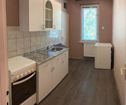 Eladó Lakás 7400 Kaposvár , 7400 Kaposvár, központi