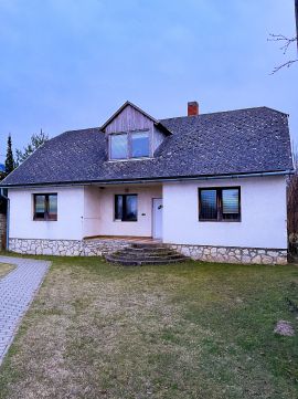 Eladó Ház 8432 Fenyőfő , Fehér Akác Pihenőház közelében