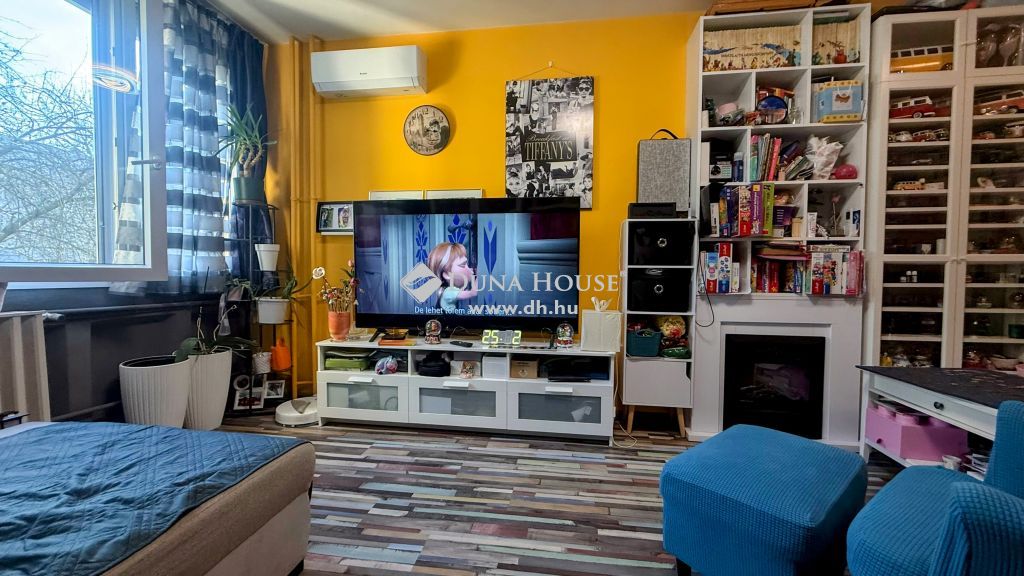 9700 Szombathely , Váci Mihály utcában — 1/26
