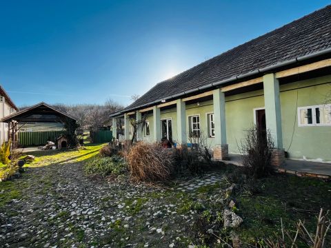 Eladó Ház 2241 Sülysáp , 2 szoba + nappalis ház, nagy 2854 nm-es telekkel!