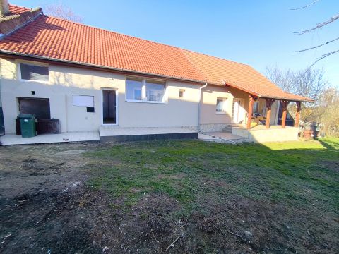 Eladó Ház 7200 Dombóvár 