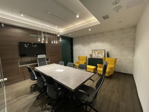 Eladó Iroda 1083 Budapest 8. kerület , Kiváló központi lokáció a Corvin-negyednél!