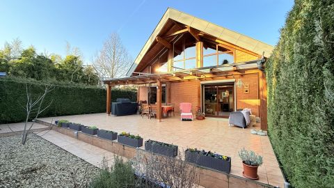 Eladó Ház 1039 Budapest 3. kerület , Római part, csendes utca