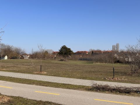 Eladó Telek 6000 Kecskemét , Dinamikusan fejlődő városrészen,telek eladó