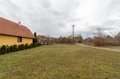 Eladó Telek 8052 Fehérvárcsurgó 