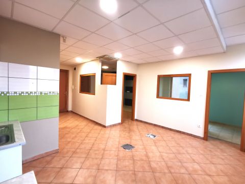 Eladó Lakás 2510 Dorog , Dorog, Duna House iroda