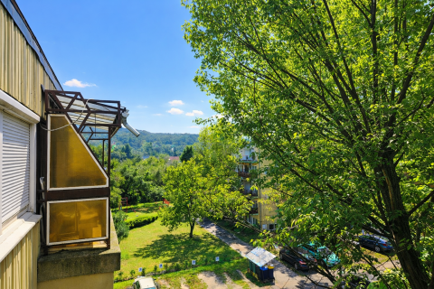 Eladó Lakás 1112 Budapest 11. kerület Felújított, panorámás, erkélyes, beépített bútorokkal!