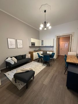 Eladó Lakás 1068 Budapest 6. kerület , Kmety György Utca