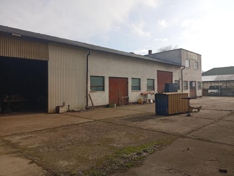 Eladó Ipari 2800 Tatabánya 