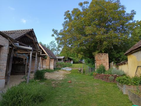 Eladó Ház 8668 Tengőd Tér és nyugalom! Felújított családi ház nagy telekkel.