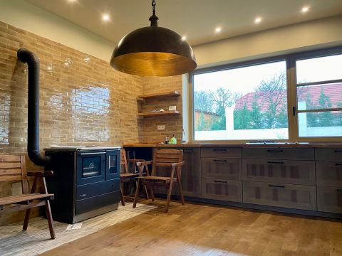 Eladó Ház 2074 Perbál , Központi részén