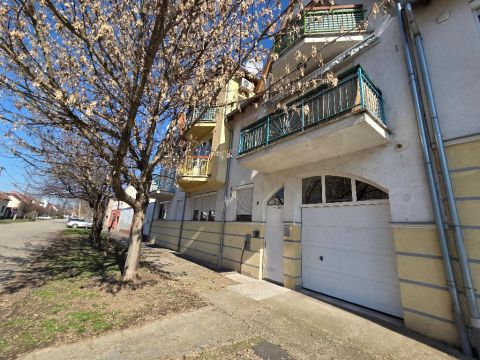 Eladó Lakás 4002 Debrecen , 4026 Debrecen, Belvaros