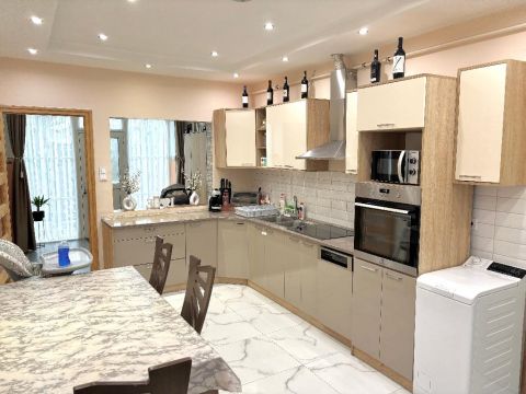 Eladó Lakás 7027 Paks , 7030 Paks, Óváros