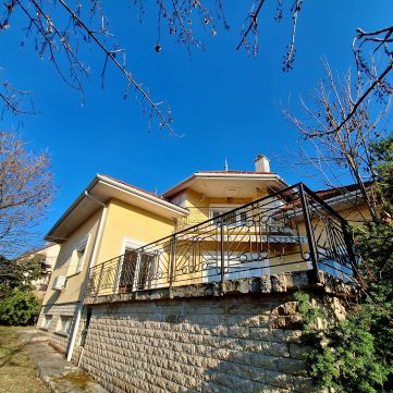 Eladó Ház 2092 Budakeszi 