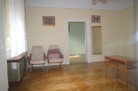 Eladó Lakás 4034 Debrecen , Faraktár utca