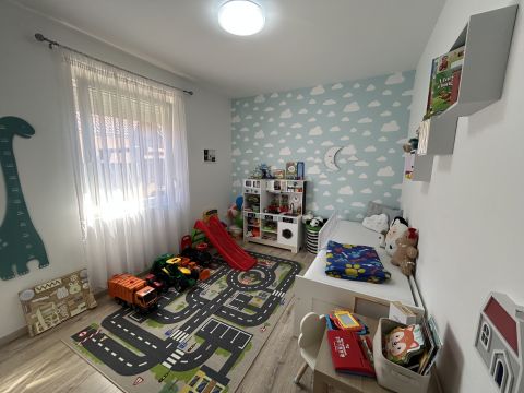 Eladó Ház 2367 Újhartyán Modern igatlan, kiváló elhelyezkedéssel