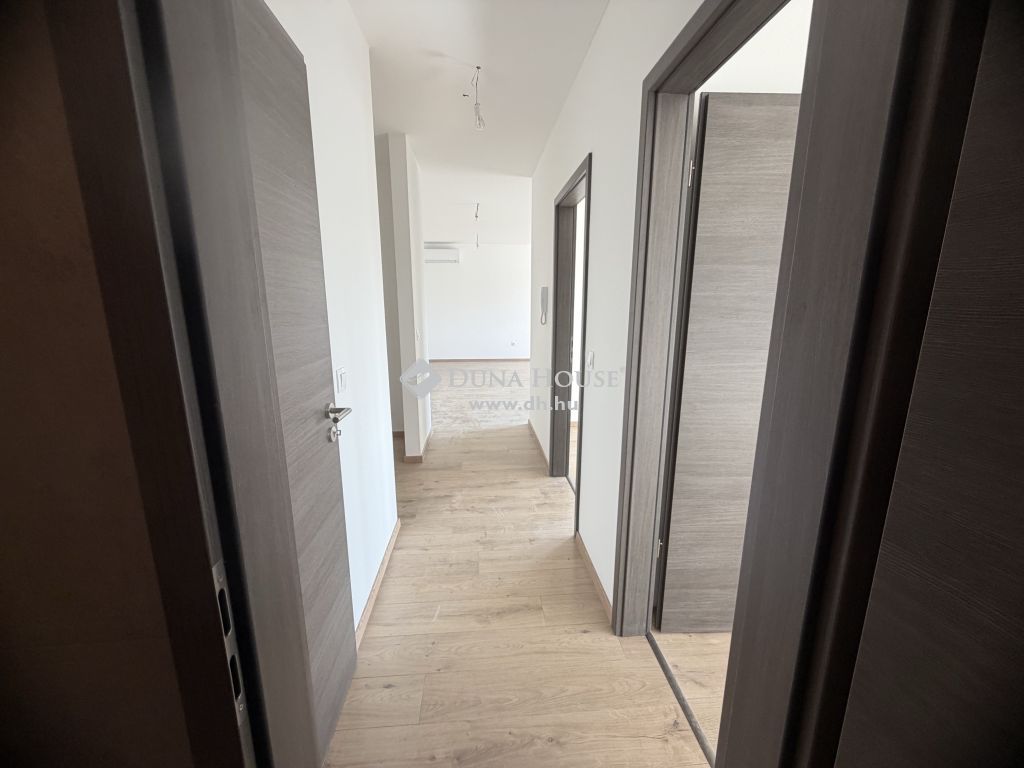 1044 Budapest 4. kerület — 1/24