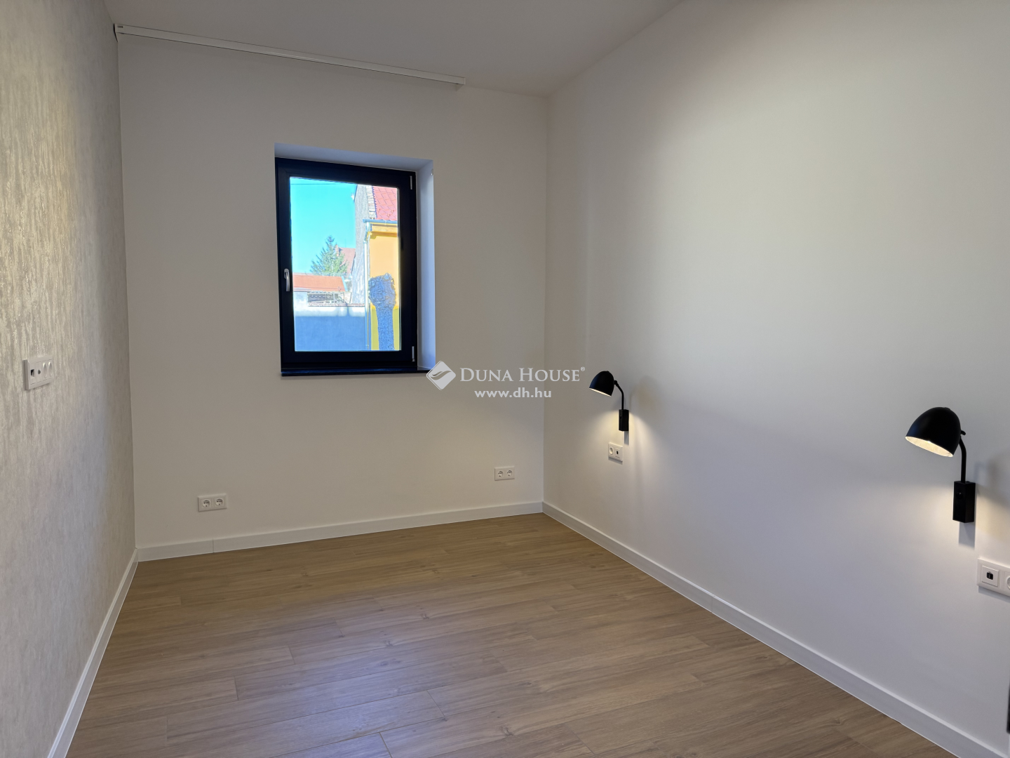 Prémium lakás vagy üzleti ingatlan Kalocsa belvárosában – LK044638