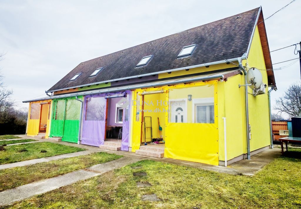 8851 Gyékényes , Közvetlen vízparti dupla nyaraló eladó Gyékényesen! — 1/24