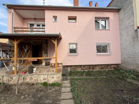 Eladó Ház 9700 Szombathely Belváros peremén/ Savaria Pláza és Fő tér közötti mellékutca