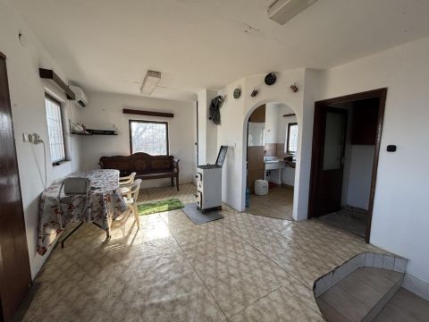 Eladó Ház 2243 Kóka Csendes , természethez közel