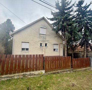 Eladó Ház 2030 Érd , Fa elnevezésű utcák