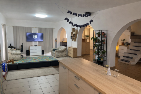 Eladó Ház 2760 Nagykáta , Nagykáta központ közelében 2 generációs ház eladó