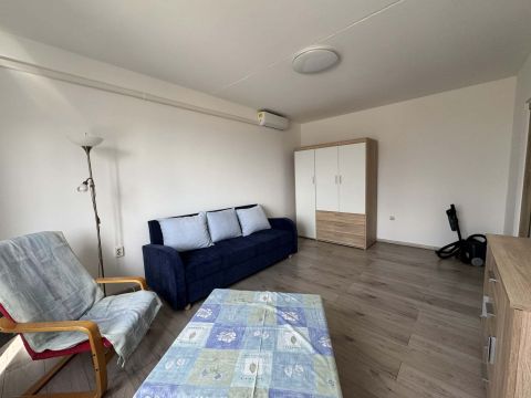 Kiadó Lakás 7636 Pécs 